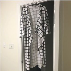 LuLaRoe Shirley